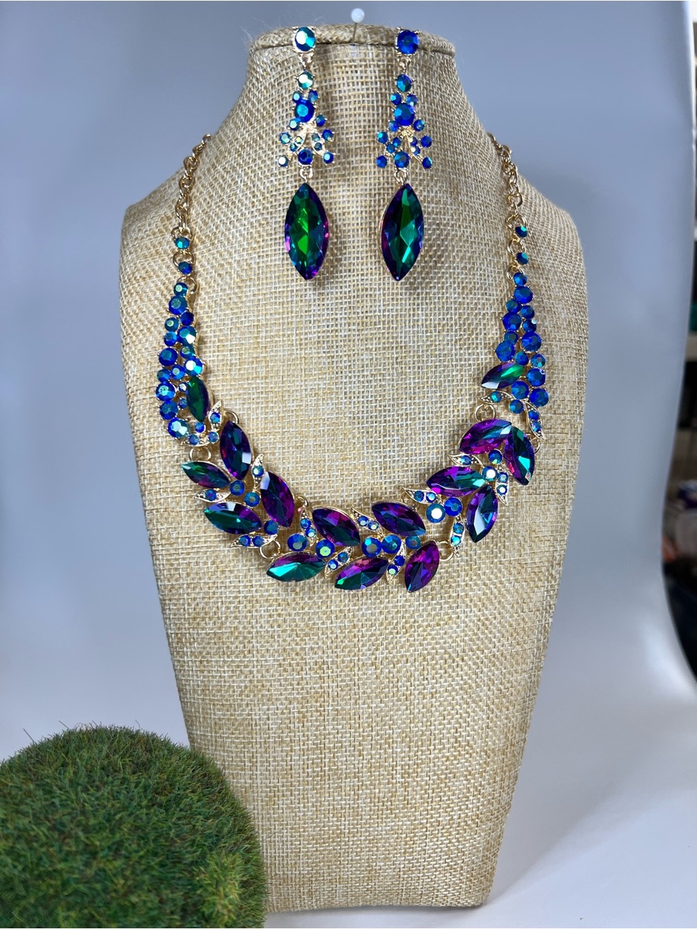 NEW Multicolor Faceted Iridescent AB glass Mardi Gras Bib Drop Jewelry Set